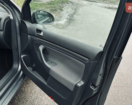 Серый Фольксваген Гольф, объемом двигателя 1.6 л и пробегом 185 тыс. км за 6500 $, фото 15 на Automoto.ua