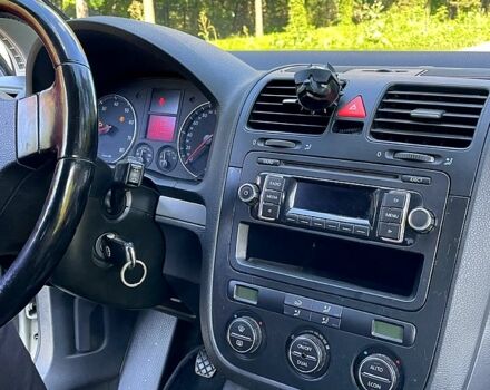 Серый Фольксваген Гольф, объемом двигателя 1.6 л и пробегом 190 тыс. км за 5799 $, фото 10 на Automoto.ua