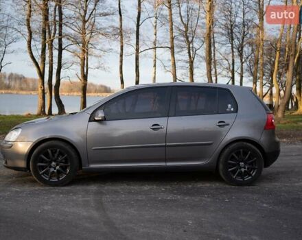Серый Фольксваген Гольф, объемом двигателя 1.6 л и пробегом 240 тыс. км за 5700 $, фото 1 на Automoto.ua