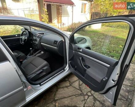 Серый Фольксваген Гольф, объемом двигателя 1.4 л и пробегом 260 тыс. км за 5900 $, фото 8 на Automoto.ua