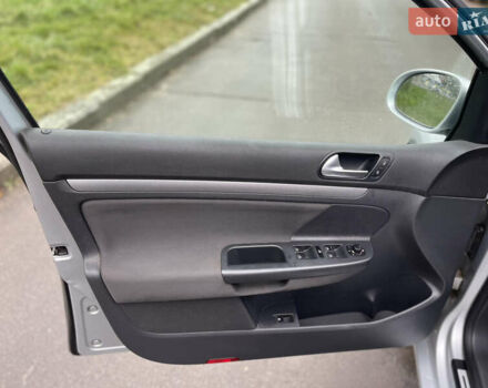 Серый Фольксваген Гольф, объемом двигателя 1.6 л и пробегом 216 тыс. км за 5750 $, фото 29 на Automoto.ua