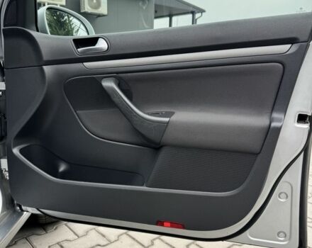 Серый Фольксваген Гольф, объемом двигателя 1.6 л и пробегом 240 тыс. км за 6950 $, фото 2 на Automoto.ua