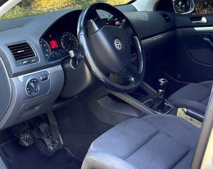 Серый Фольксваген Гольф, объемом двигателя 1.6 л и пробегом 190 тыс. км за 5799 $, фото 8 на Automoto.ua