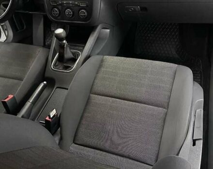 Серый Фольксваген Гольф, объемом двигателя 1.39 л и пробегом 172 тыс. км за 5500 $, фото 11 на Automoto.ua