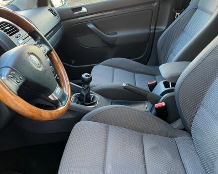 Серый Фольксваген Гольф, объемом двигателя 1.4 л и пробегом 211 тыс. км за 5400 $, фото 4 на Automoto.ua