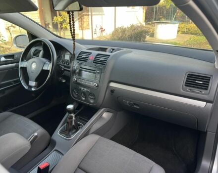 Серый Фольксваген Гольф, объемом двигателя 1.4 л и пробегом 260 тыс. км за 5900 $, фото 7 на Automoto.ua