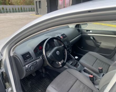 Серый Фольксваген Гольф, объемом двигателя 1.6 л и пробегом 173 тыс. км за 5000 $, фото 13 на Automoto.ua