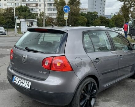 Серый Фольксваген Гольф, объемом двигателя 1.6 л и пробегом 239 тыс. км за 6400 $, фото 2 на Automoto.ua