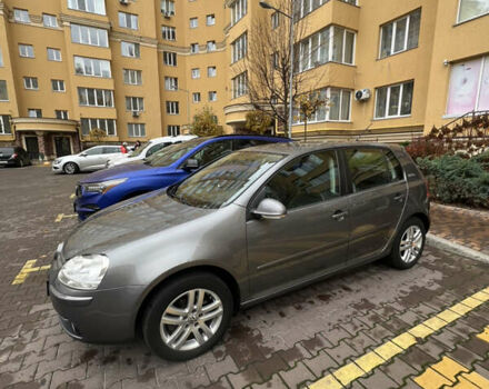 Серый Фольксваген Гольф, объемом двигателя 1.6 л и пробегом 220 тыс. км за 6300 $, фото 7 на Automoto.ua