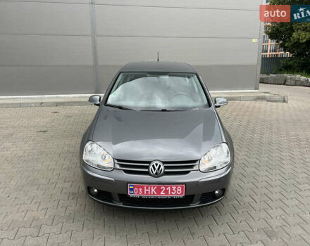 Серый Фольксваген Гольф, объемом двигателя 1.6 л и пробегом 245 тыс. км за 5600 $, фото 4 на Automoto.ua