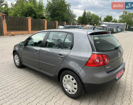 Серый Фольксваген Гольф, объемом двигателя 1.6 л и пробегом 245 тыс. км за 5600 $, фото 2 на Automoto.ua