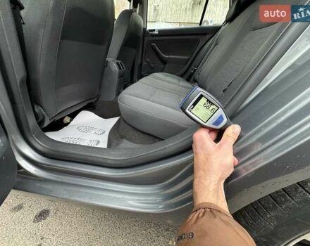 Серый Фольксваген Гольф, объемом двигателя 1.6 л и пробегом 262 тыс. км за 6950 $, фото 98 на Automoto.ua