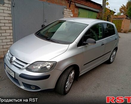 Серый Фольксваген Гольф, объемом двигателя 1.6 л и пробегом 240 тыс. км за 5400 $, фото 1 на Automoto.ua