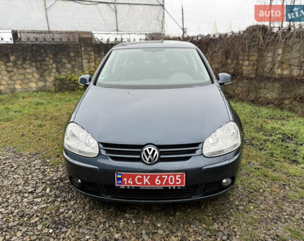 Серый Фольксваген Гольф, объемом двигателя 1.4 л и пробегом 236 тыс. км за 5500 $, фото 6 на Automoto.ua