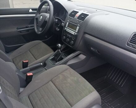 Серый Фольксваген Гольф, объемом двигателя 1.6 л и пробегом 230 тыс. км за 6199 $, фото 6 на Automoto.ua