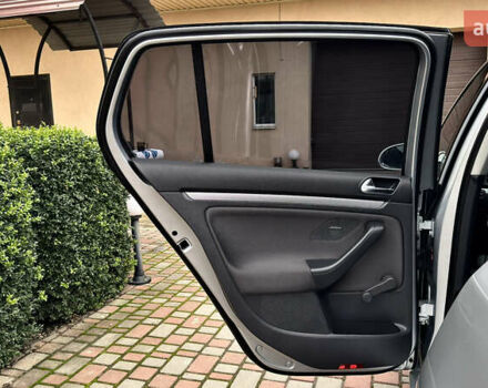 Серый Фольксваген Гольф, объемом двигателя 1.6 л и пробегом 178 тыс. км за 6556 $, фото 37 на Automoto.ua