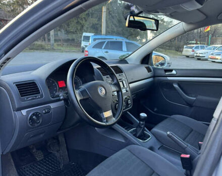 Серый Фольксваген Гольф, объемом двигателя 1.6 л и пробегом 240 тыс. км за 5850 $, фото 12 на Automoto.ua