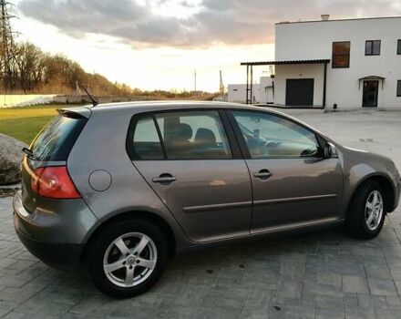 Серый Фольксваген Гольф, объемом двигателя 1.6 л и пробегом 264 тыс. км за 6200 $, фото 1 на Automoto.ua
