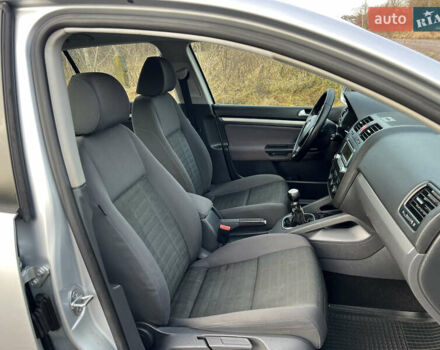 Серый Фольксваген Гольф, объемом двигателя 1.4 л и пробегом 189 тыс. км за 5800 $, фото 28 на Automoto.ua