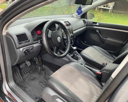 Сірий Фольксваген Гольф, об'ємом двигуна 1.4 л та пробігом 270 тис. км за 4100 $, фото 13 на Automoto.ua