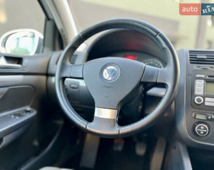 Сірий Фольксваген Гольф, об'ємом двигуна 1.4 л та пробігом 185 тис. км за 6450 $, фото 106 на Automoto.ua
