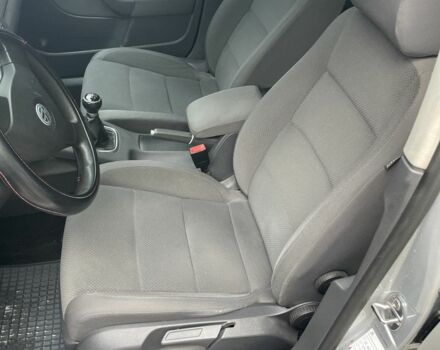 Серый Фольксваген Гольф, объемом двигателя 1.6 л и пробегом 292 тыс. км за 6500 $, фото 13 на Automoto.ua