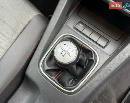 Серый Фольксваген Гольф, объемом двигателя 1.4 л и пробегом 236 тыс. км за 5500 $, фото 11 на Automoto.ua