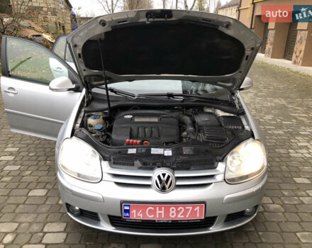 Сірий Фольксваген Гольф, об'ємом двигуна 1.6 л та пробігом 256 тис. км за 5999 $, фото 26 на Automoto.ua
