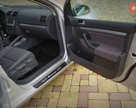 Сірий Фольксваген Гольф, об'ємом двигуна 1.6 л та пробігом 200 тис. км за 6950 $, фото 122 на Automoto.ua