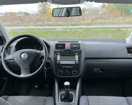 Серый Фольксваген Гольф, объемом двигателя 1.4 л и пробегом 229 тыс. км за 4600 $, фото 9 на Automoto.ua