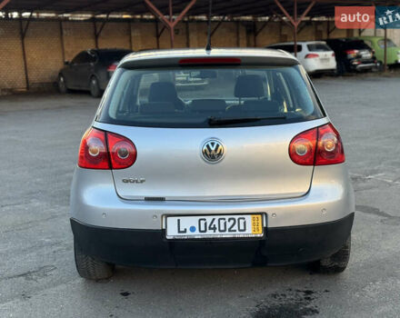 Серый Фольксваген Гольф, объемом двигателя 1.6 л и пробегом 240 тыс. км за 5850 $, фото 5 на Automoto.ua