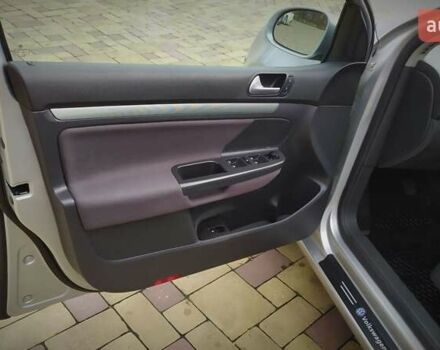 Сірий Фольксваген Гольф, об'ємом двигуна 1.6 л та пробігом 200 тис. км за 6950 $, фото 116 на Automoto.ua