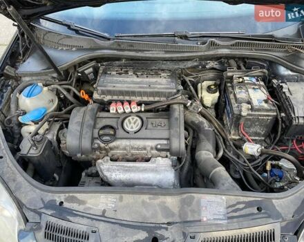 Сірий Фольксваген Гольф, об'ємом двигуна 1.4 л та пробігом 323 тис. км за 4000 $, фото 8 на Automoto.ua