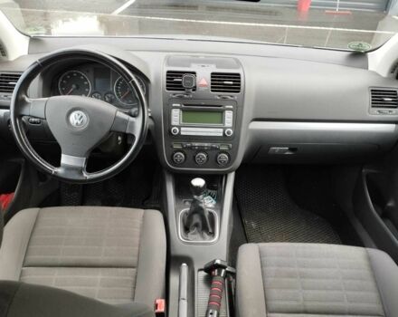 Серый Фольксваген Гольф, объемом двигателя 1.6 л и пробегом 249 тыс. км за 6200 $, фото 10 на Automoto.ua