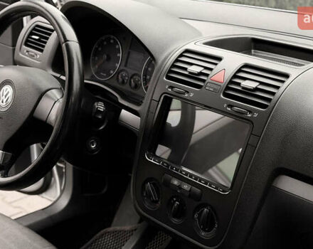 Серый Фольксваген Гольф, объемом двигателя 1.4 л и пробегом 239 тыс. км за 5150 $, фото 16 на Automoto.ua