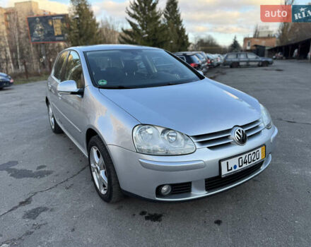 Серый Фольксваген Гольф, объемом двигателя 1.6 л и пробегом 240 тыс. км за 5850 $, фото 8 на Automoto.ua