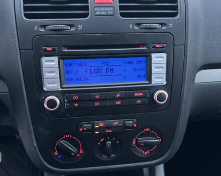 Серый Фольксваген Гольф, объемом двигателя 1.4 л и пробегом 209 тыс. км за 5650 $, фото 26 на Automoto.ua