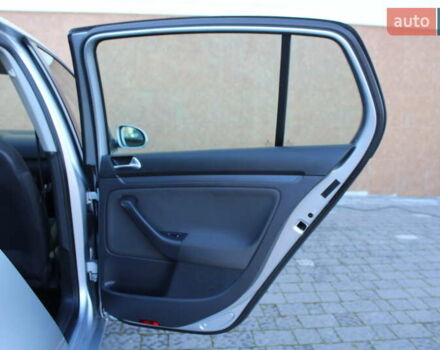 Серый Фольксваген Гольф, объемом двигателя 1.6 л и пробегом 195 тыс. км за 5990 $, фото 63 на Automoto.ua