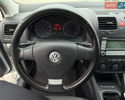 Серый Фольксваген Гольф, объемом двигателя 1.6 л и пробегом 212 тыс. км за 6450 $, фото 42 на Automoto.ua