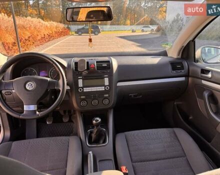 Серый Фольксваген Гольф, объемом двигателя 1.9 л и пробегом 410 тыс. км за 5800 $, фото 11 на Automoto.ua
