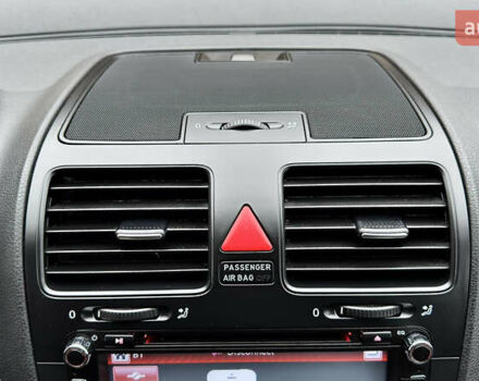 Серый Фольксваген Гольф, объемом двигателя 1.6 л и пробегом 178 тыс. км за 6556 $, фото 51 на Automoto.ua