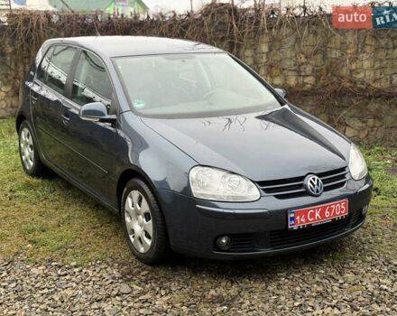 Серый Фольксваген Гольф, объемом двигателя 1.4 л и пробегом 236 тыс. км за 5500 $, фото 2 на Automoto.ua