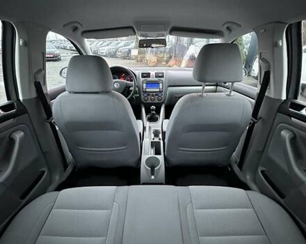 Серый Фольксваген Гольф, объемом двигателя 1.4 л и пробегом 233 тыс. км за 6750 $, фото 35 на Automoto.ua