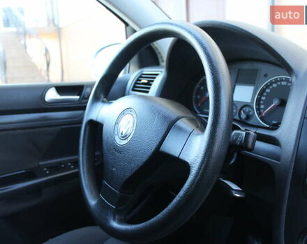 Серый Фольксваген Гольф, объемом двигателя 1.6 л и пробегом 195 тыс. км за 5990 $, фото 69 на Automoto.ua