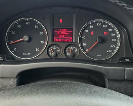 Серый Фольксваген Гольф, объемом двигателя 1.39 л и пробегом 270 тыс. км за 6000 $, фото 9 на Automoto.ua