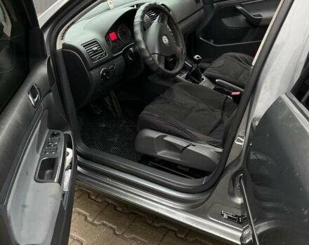 Сірий Фольксваген Гольф, об'ємом двигуна 1.6 л та пробігом 291 тис. км за 5300 $, фото 6 на Automoto.ua