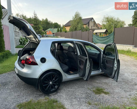 Сірий Фольксваген Гольф, об'ємом двигуна 1.6 л та пробігом 345 тис. км за 5950 $, фото 4 на Automoto.ua