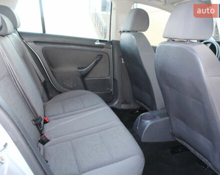 Серый Фольксваген Гольф, объемом двигателя 1.6 л и пробегом 195 тыс. км за 5890 $, фото 59 на Automoto.ua