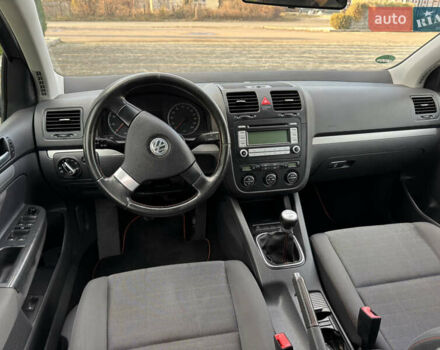 Серый Фольксваген Гольф, объемом двигателя 1.4 л и пробегом 169 тыс. км за 5700 $, фото 46 на Automoto.ua