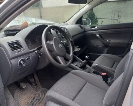 Серый Фольксваген Гольф, объемом двигателя 1.6 л и пробегом 180 тыс. км за 1900 $, фото 5 на Automoto.ua